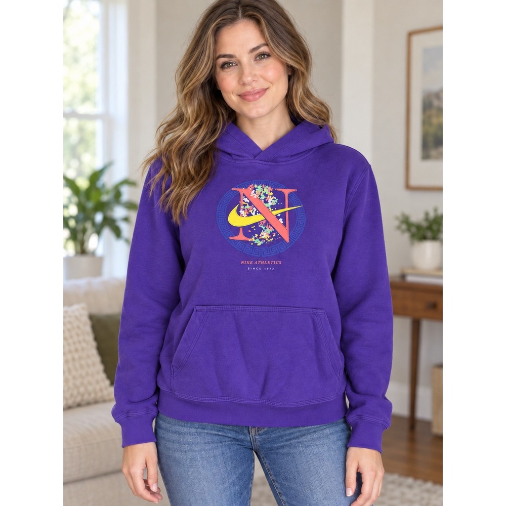 557. Nike Athletics Womens Purple Floral Graphic Pullover Hoodie Medium